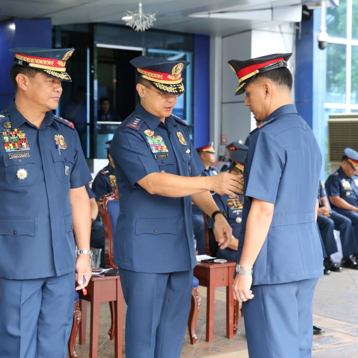 Pnp Awards Bacolod City Police Officers