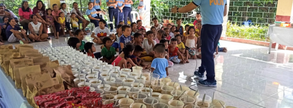 IPPO hosts gift-giving event  for Barotac Viejo kids