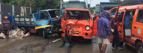 One dead, seven injured after  multi-vehicle collision in Mansilingan