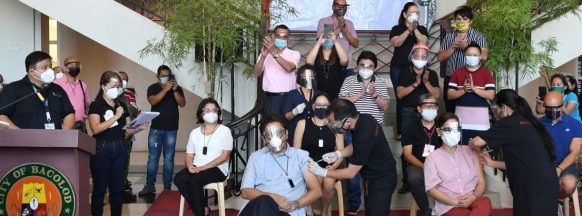 Bacolod administers first  COVID-19 jabs in WV