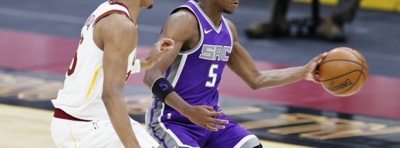 Kings outduel Cavs