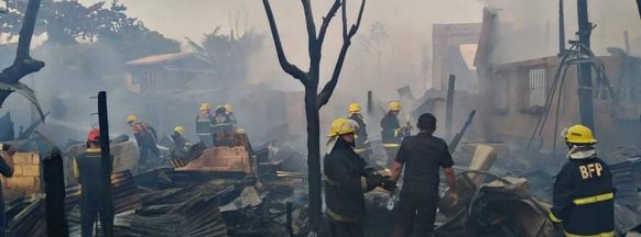 Singcang-Airport  fire razes 40 houses