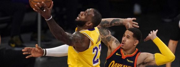 Lebron’s 3 sends Lakers  to NBA playoffs