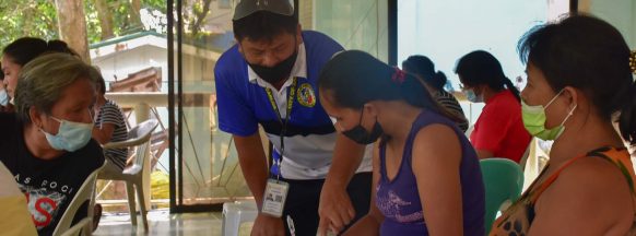 San Carlos residents undergo  entrepreneurship seminar