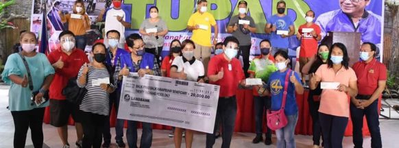 Bacolod beneficiaries receive DOLE’s TUPAD aid