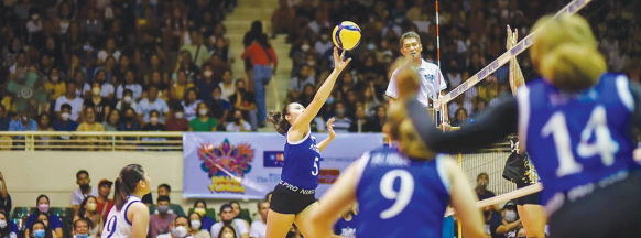 Ateneo repeats over FEU in Talisay exhibition