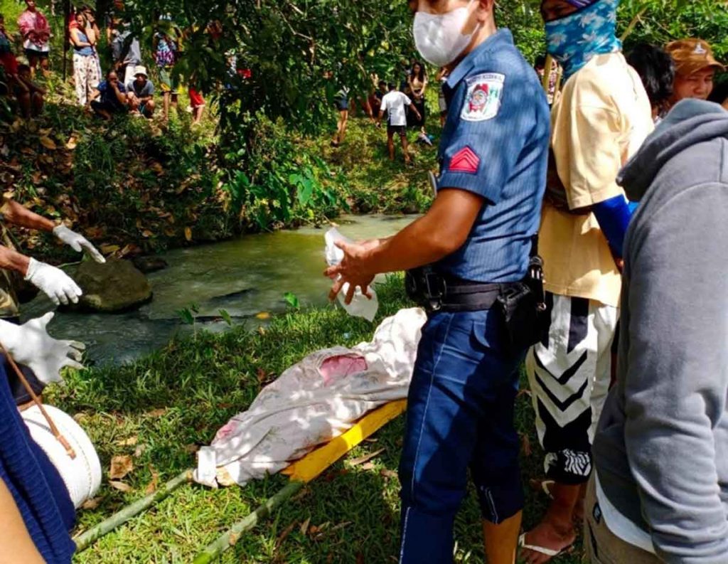 The body of a senior high school student was found near a river at Barangay Cabahug in Negros Occidental’s Cadiz City. Authorities believe the victim may have also been raped. (Cadiz City PNP photo)  