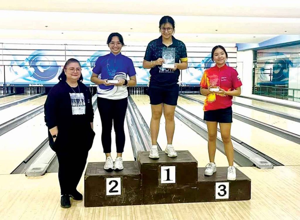 Tracy Carlyn Tan (middle) emerges as champion in the 2022 Philippine Bowling Federation Annuals Championship. (Photo courtesy of Stephen Tan)