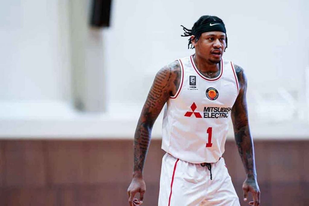 Bobby Ray Parks, Jr. tallied nine points as Nagoya Diamond Dolphins defeated Kiefer Ravena and the Shiga Lakes. (Photo courtesy of Nagoya Diamond Dolphins)