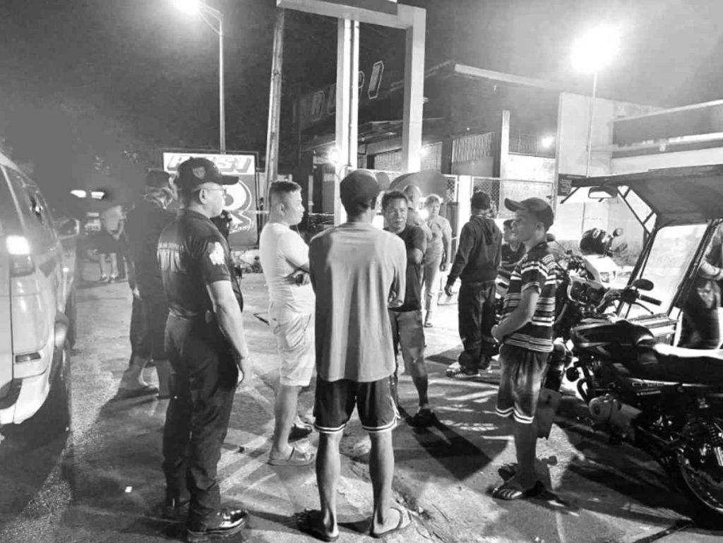 Police who happened to be patrolling the area had lost sight of the suspect upon reaching neighboring Bacolod City’s Barangay Alijis, following a murder attempt of a construction worker. (BCPO Police Station 6 photo) 