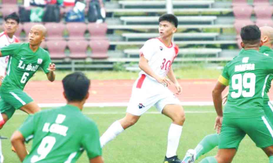 Jerome Abarca (30) of the University of the East in action against De La Salle University in the UAAP Season 85 men's football tournament. (UAAP Media photo)