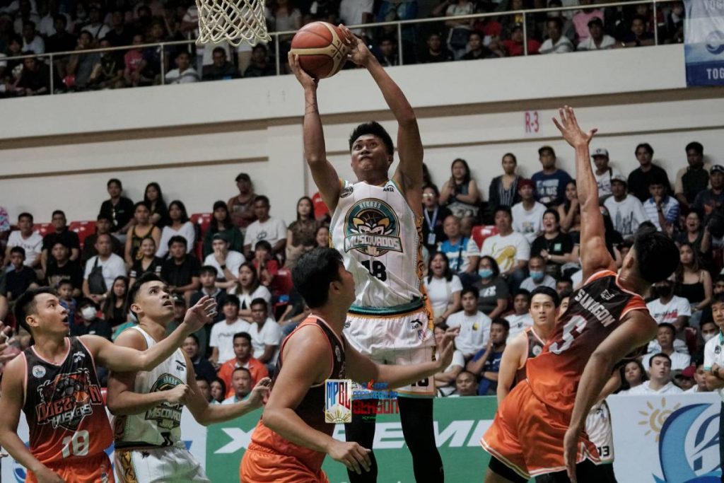 Jason Melano had another solid game but Negros Muscovados faltered to Imus SV Squad in the endgame. (MPBL photo)