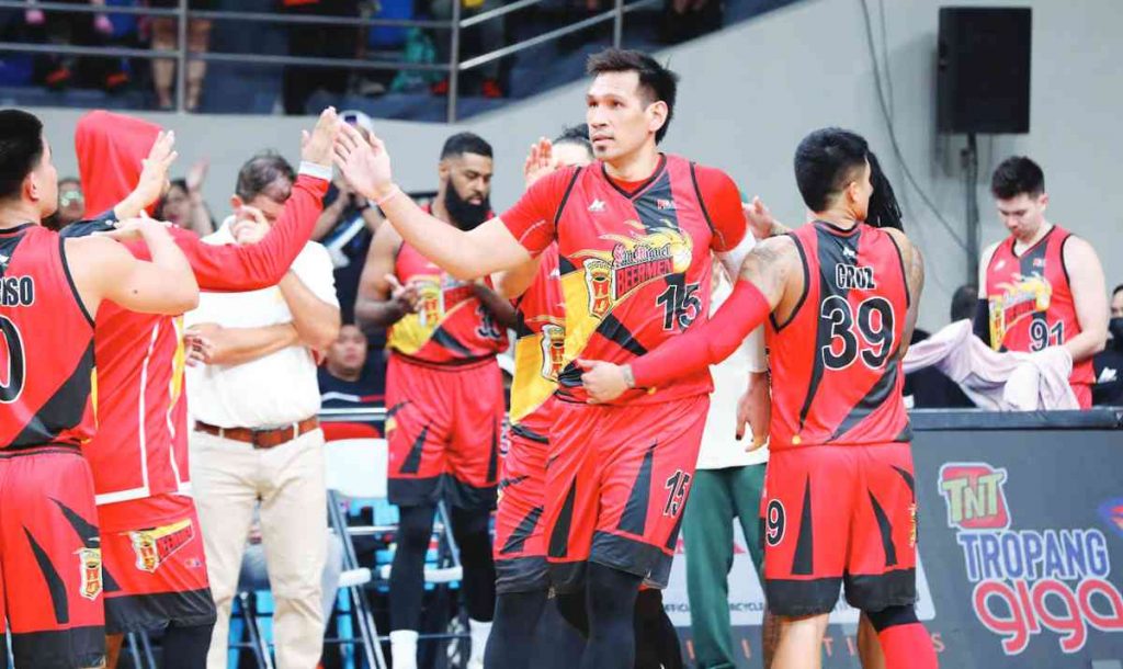 June Mar Fajardo is reportedly to be out for five to six weeks due to a medial collateral ligament injury he sustained in the East Asia Super League in Japan this month. (PBA photo)