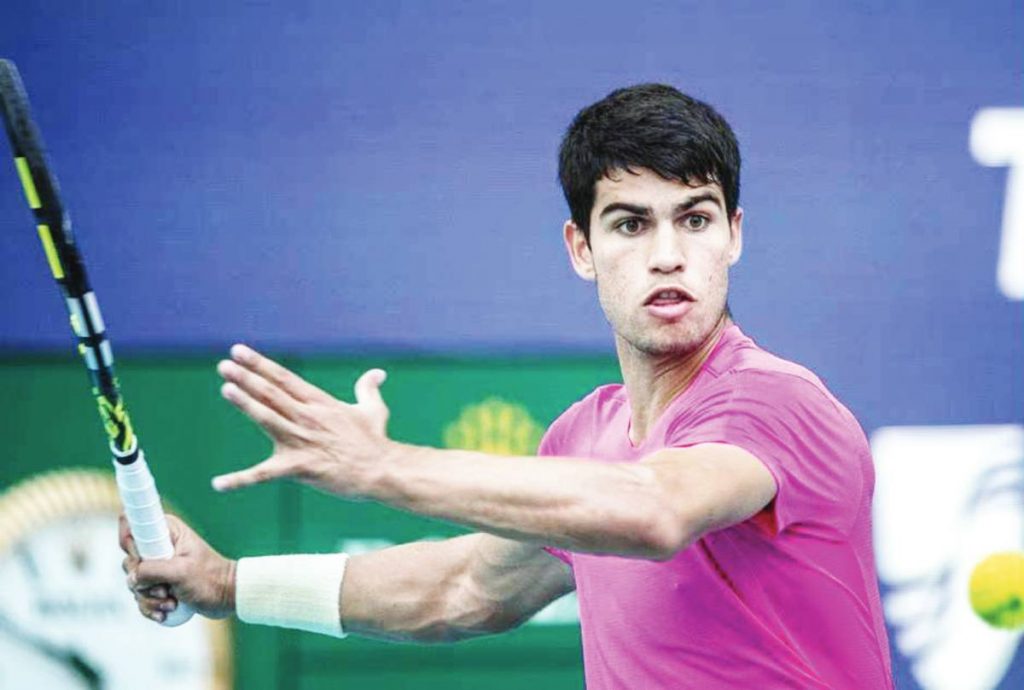 Carlos Alcaraz of Spain in action against Tommy Paul of the United States during the men's singles fourth round match of the 2023 Miami Open tennis tournament in Miami, Florida on March 28, 2023. (Cristobal Herrera-Ulashkevich/EPA-EFE photo)