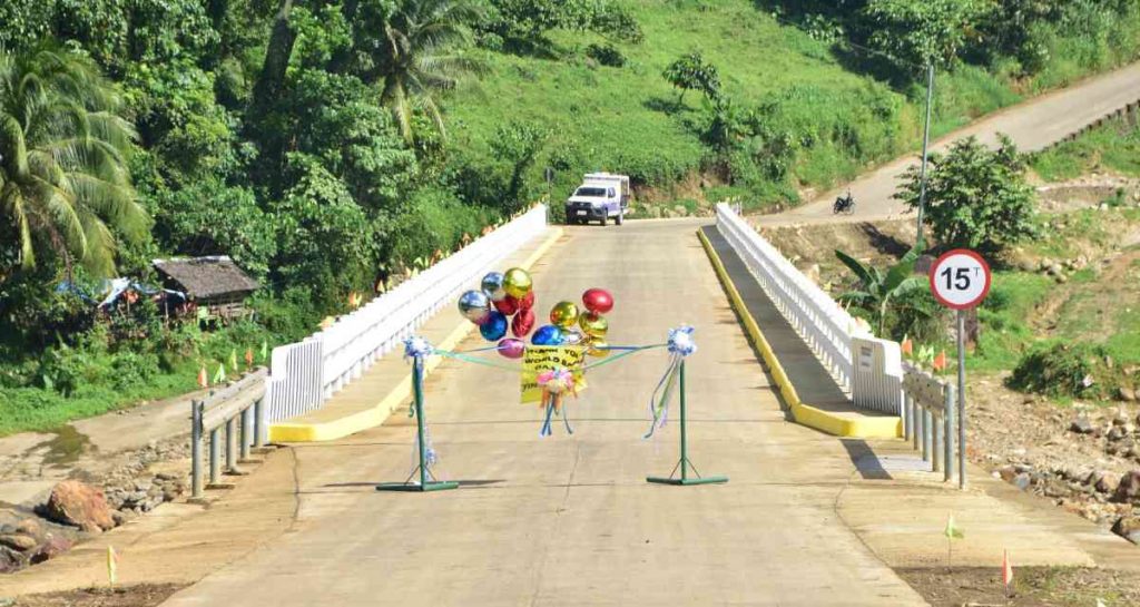 Photo shows the ceremonial Turn-over, unveiling, and ribbon cutting of the 120 In.m Himoga-an Bridge. Photo courtesy of Bebo Cueva