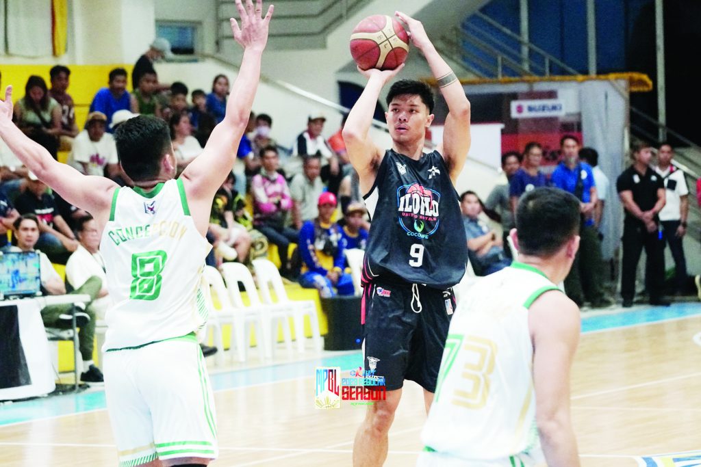 Conrad Catapusan came up huge in the fourth quarter for the Iloilo United Royals-Cocolife against the Oriental Mindoro Disiplinados. (MPBL photo)