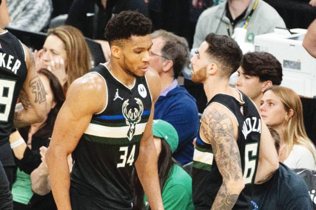 Milwaukee Bucks forward Giannis Antetokounmpo (left) leaves the game during the second half of the Boston Celtics win of the NBA Eastern Conference Semifinal playoff Game 7 against the Milwaukee Bucks at the TD Garden in Boston, Massachusetts on May 15, 2022. (CJ Gunther/EPA/EFE/File photo)