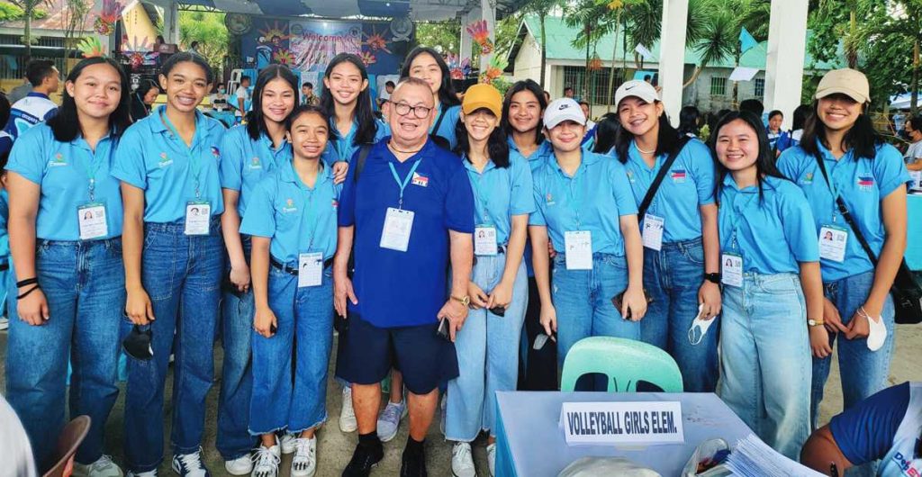 THE NEGROS OCCIDENTAL GIRLS’ VOLLEYBALL TEAM (Photo courtesyTHE NEGROS OCCIDENTAL GIRLS’ VOLLEYBALL TEAM (Photo courtesy of Jose Montalbo) of Jose Montalbo)