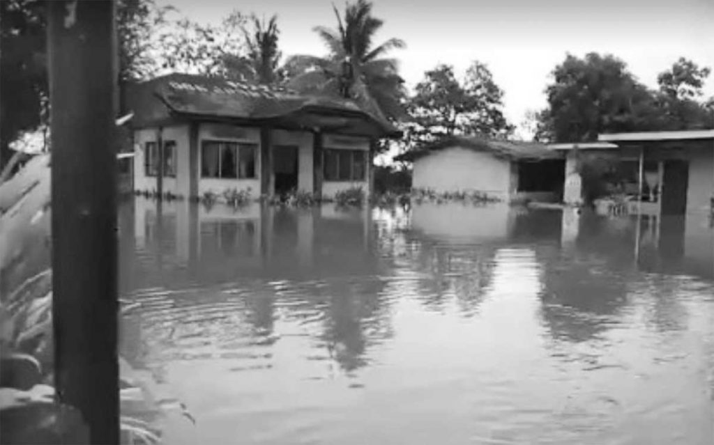 Photo shows a flooded area in Negros Occidental’s San Carlos City. Classes at all levels were suspended in the northern Negros locality yesterday, May 3, 2023, after heavy rains since the previous night brought floods to many areas in the city. (Photo courtesy of Jhong Bersales)