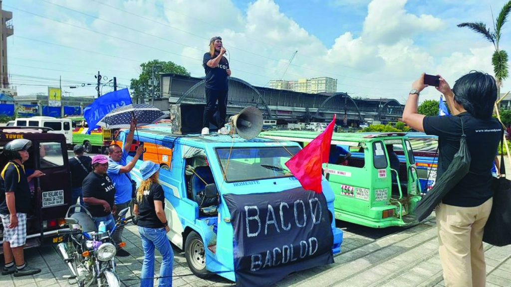 The transport strike in Bacolod City today is a form of "economic sabotage" and an inconvenience to the commuting public, a former cadre of the New People's Army says. (Aksyon Radyo Bacolod / File photo)