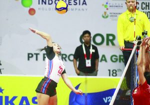 Ilongga Ma. Shaya Adorador rises for an attack point during Team Philippines’ victory over India in the 2023 AVC Challenge Cup. (Photo courtesy of AVC)