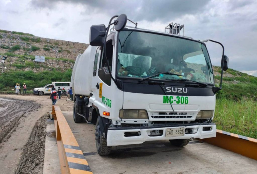 The Bacolod City government now uses a digital weighbridge to measure the collected garbage in the city. (Mae Singuay photo)