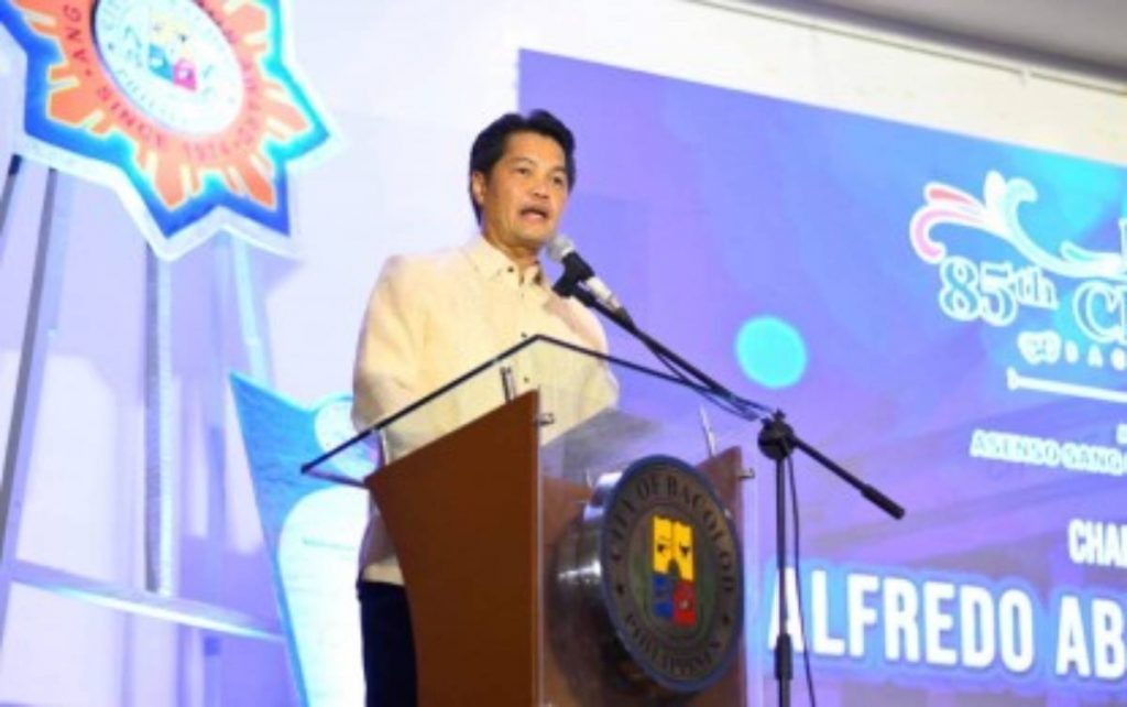 Bacolod City Mayor Alfredo Abelardo Benitez urges Bacolodnons to do their part in ensuring a “better Bacolod” during the culmination of the city’s 85th Charter Day celebration at a hotel on Sunday night, June 18, 2023. “With a promising future ahead, Bacolod City will continue to thrive, offering opportunities for prosperity to all Bacolodnons who call it home,” he said. (Bacolod City PIO photo)