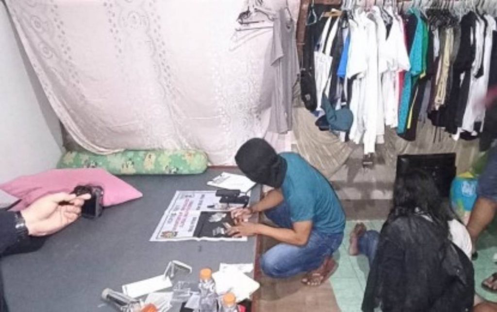 A police operative conducts an inventory of drugs seized in Iloilo City’s Jaro District on June 6, 2023. Police Regional Office in Western Visayas spokesperson, Major Mary Grace Socorro Borio, in an interview, says various police operations in the region during their “Birada Semana” resulted in the confiscation of over P8.7 million worth of suspected shabu. (Iloilo City Police Office photo)