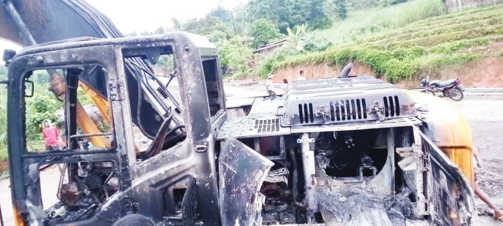 The Negros Occidental Police Provincial Office believes the massacre of four family members in Himamaylan City’s Barangay Buenavista could have also been done by the same members of the New People’s Army who allegedly torched heavy equipment in the adjacent Barangay Carabalan recently. (Radyo Bandera News Online Bacolod photo) 