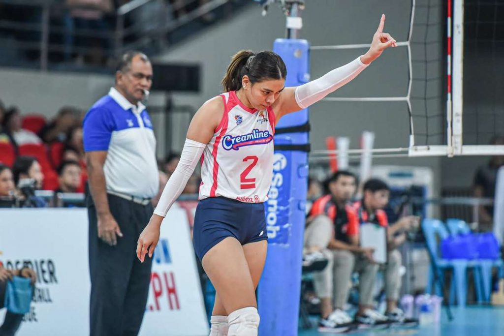 Alyssa Valdez came up with clutch points for Creamline Cool Smashers in their win over Cignal HD Spikers. (PVL photo)