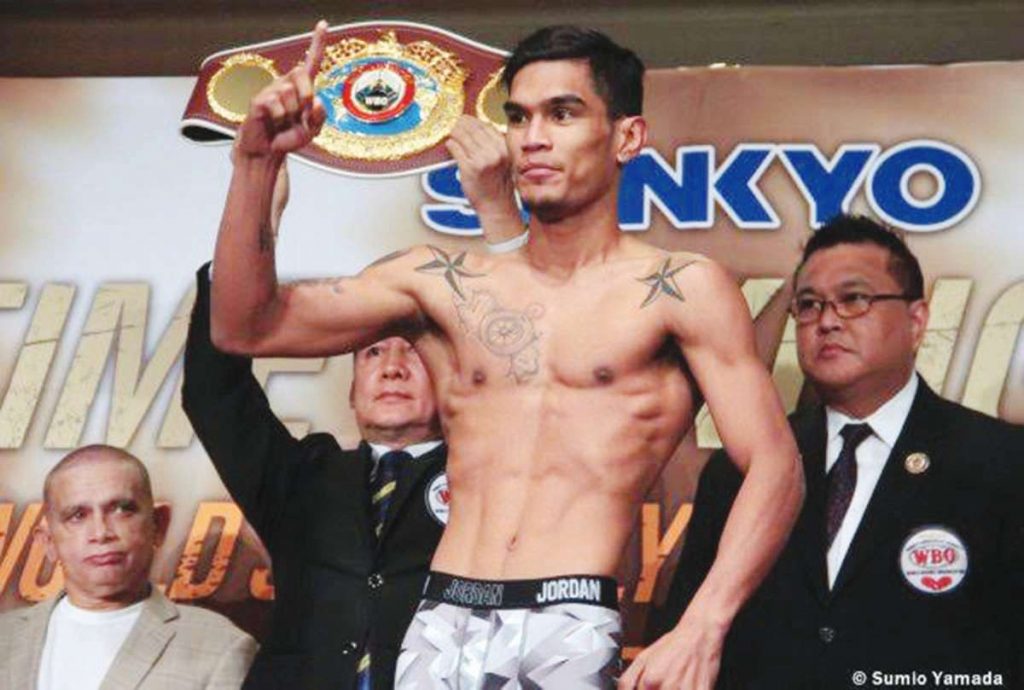 The Negros Occidental’s Bago City-native Aston Palicte fought for the first time since a loss in Australia in June 2022, but seemed out of shape and disinterested. (Sumio Yamada photo)