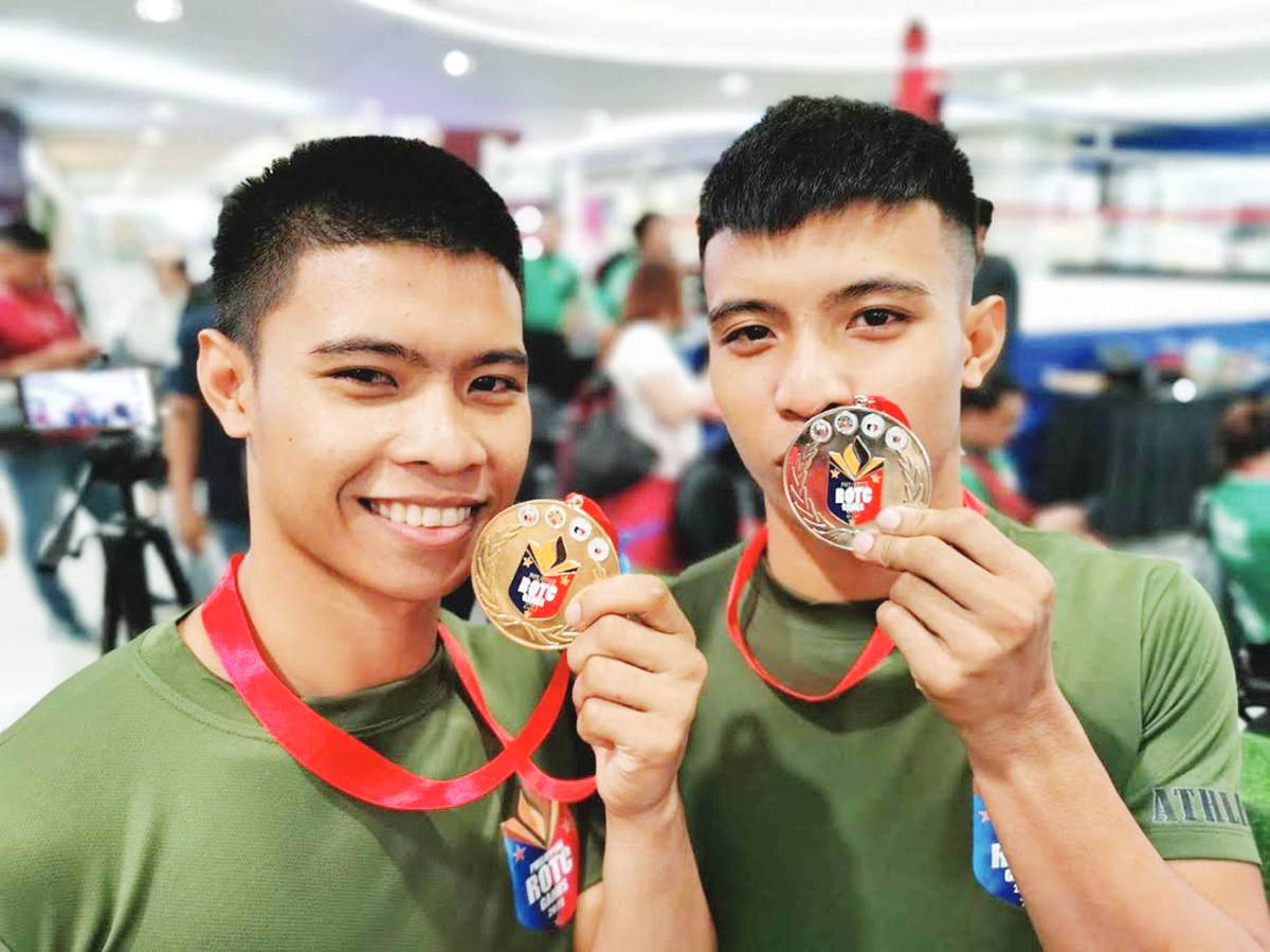 Ilonggo kickboxers Javen and Jansen Pareja (PSC photo)