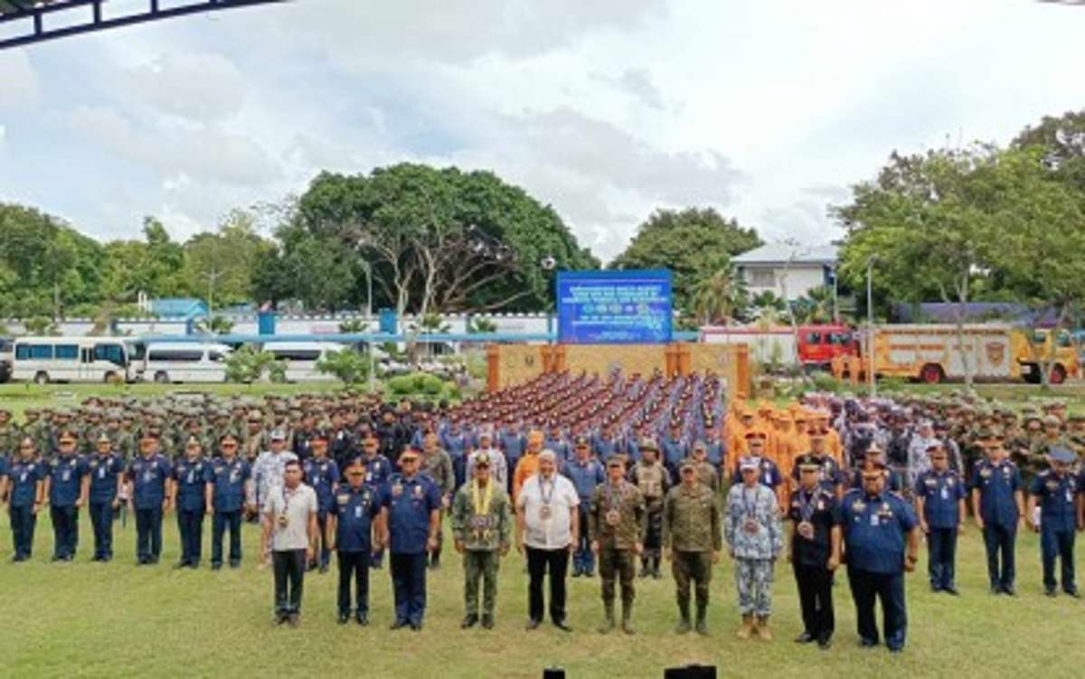 The Regional Joint Security Control Center, chaired by the Commission on Elections, holds a multi-agency send-off and turnover ceremony for the October 30 barangay and Sangguniang Kabataan elections at the Camp Martin Delgado regional headquarters in Iloilo City on Monday, October 23, 2023. A total of 21,694 uniformed personnel with logistics will ensure the success of the elections in Western Visayas. (PNA photo)