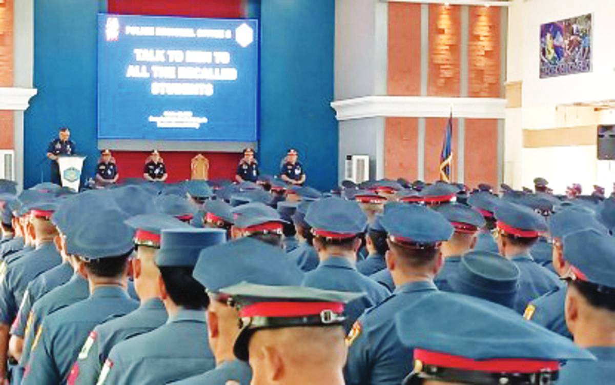 Police Regional Office in Western Visayas regional director Brigadier General Sidney Villaflor gives his guidance during the “Talk to Men” ceremony attended by over 600 police commissioned and non-commissioned officers undergoing their mandatory training or enrolled in specialized courses recalled to the regional headquarters on Friday, October 20, 2023. They will augment the security deployment for the October 30 Barangay and Sangguniang Kabataan Elections, the regional director says. (PNA photo)