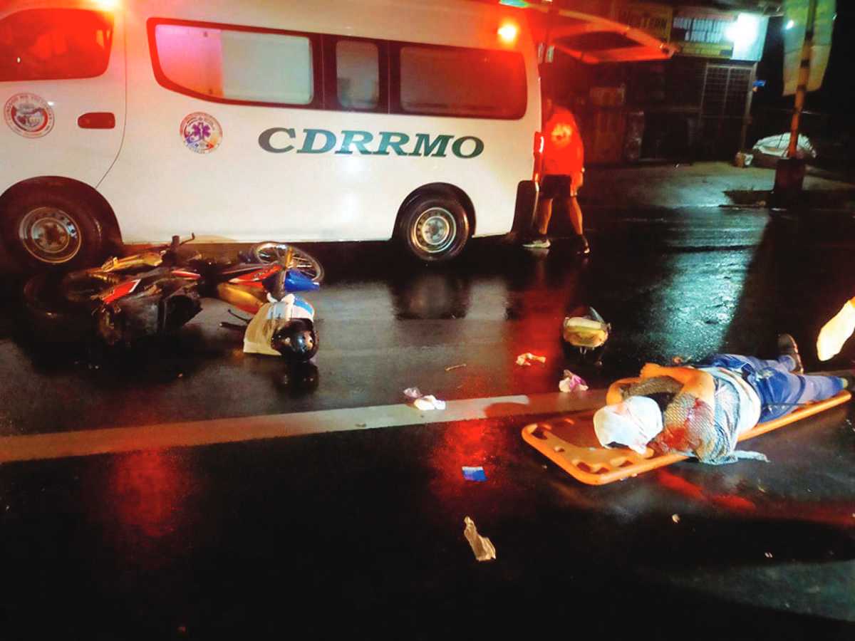 Victorias City police say the driver of the six-wheeler truck might not have seen the victims because of the rain. (Aksyon Radyo Bacolod photo)