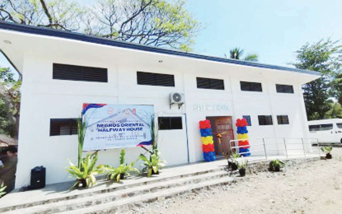 The Negros Oriental Halfway House in Negros Oriental’s Tanjay City, remains unoccupied due to some hitches since its turnover to the provincial government on April 3, 2023. Funded by the Department of the Interior and Local Government, the facility will be a temporary shelter for former rebels awaiting reintegration into mainstream society. (PNA photo)