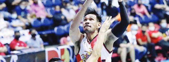 Fajardo wins record-extending 7th MVP award