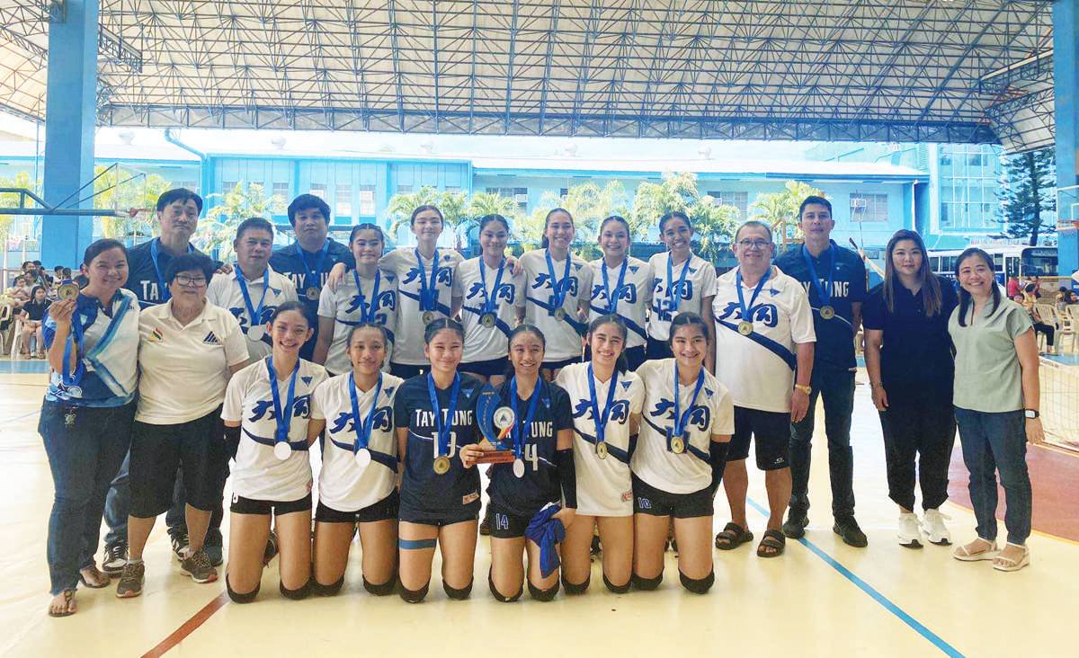 BACOLOD TAY TUNG HIGH SCHOOL GIRLS VOLLEYBALL TEAM (Jose Montalbo photo) 