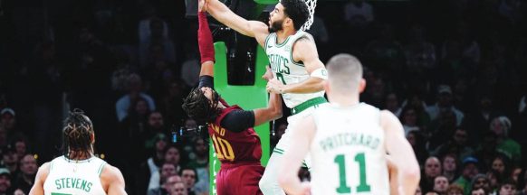 NBA: Celtics beat Cavaliers to remain perfect at home