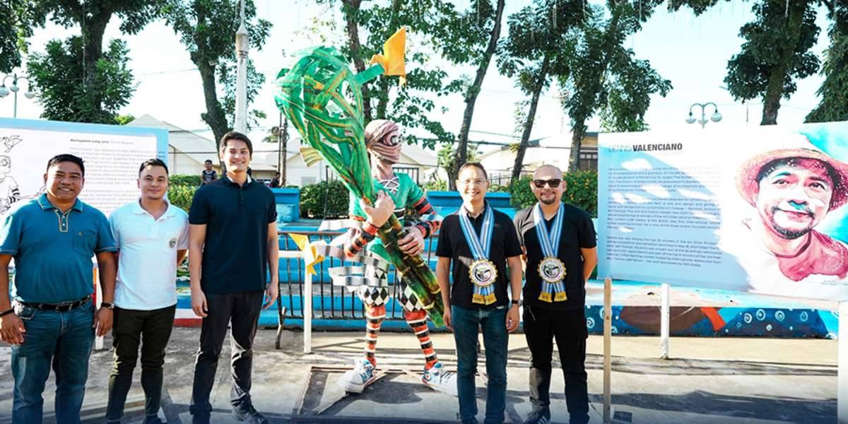 The unveiling of the art installation called “Manugdala sang Solo” (Torch Bearer) during the launch of the Victorias Sidlak Artists’ Park in Negros Occidental’s Victorias City on Saturday, December 16, 2023. (Victorias City Information Office photo)