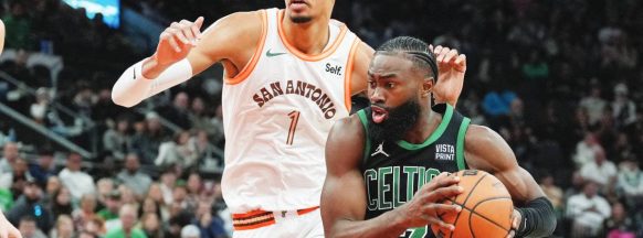 NBA: Celtics use big third quarter to club Spurs