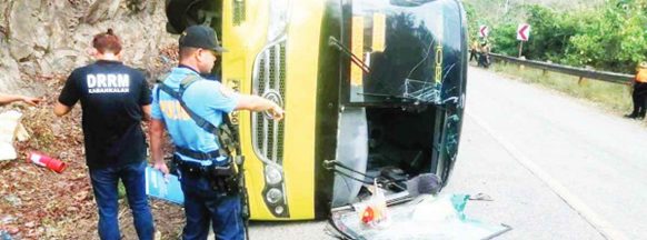 Minor injuries; 35 injured as bus falls on its side in Kabankalan