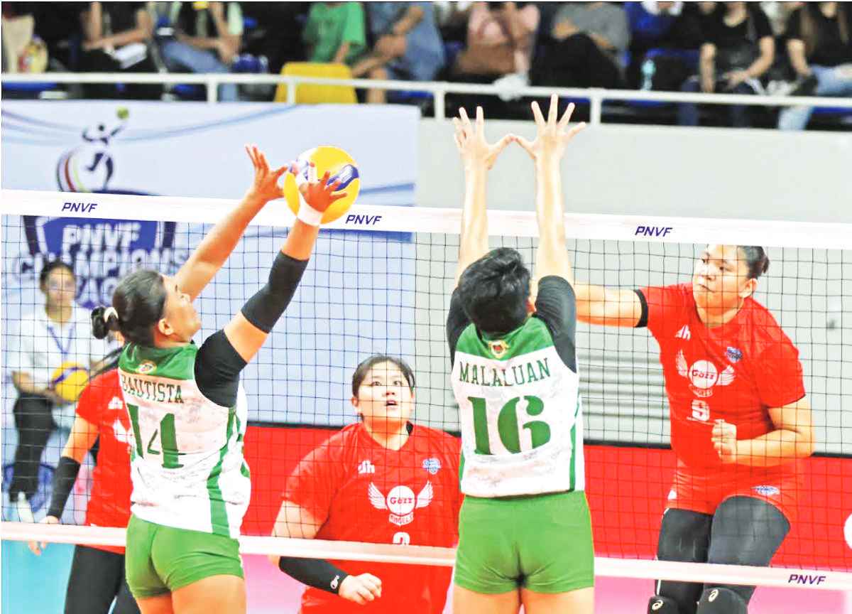 Petro Gazz Angels’ Mary Remy Palma goes for an attack. (PNVF photo)