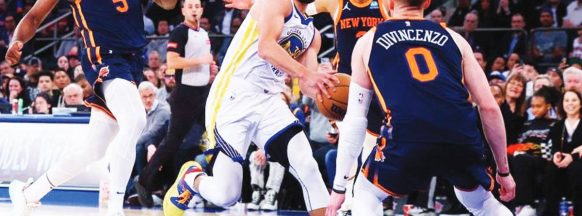 Curry’s bounce-back game carries Warriors over Knicks