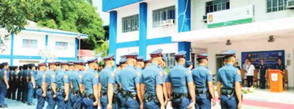 W. Visayas cops warned anew vs. use of cellphone while on duty