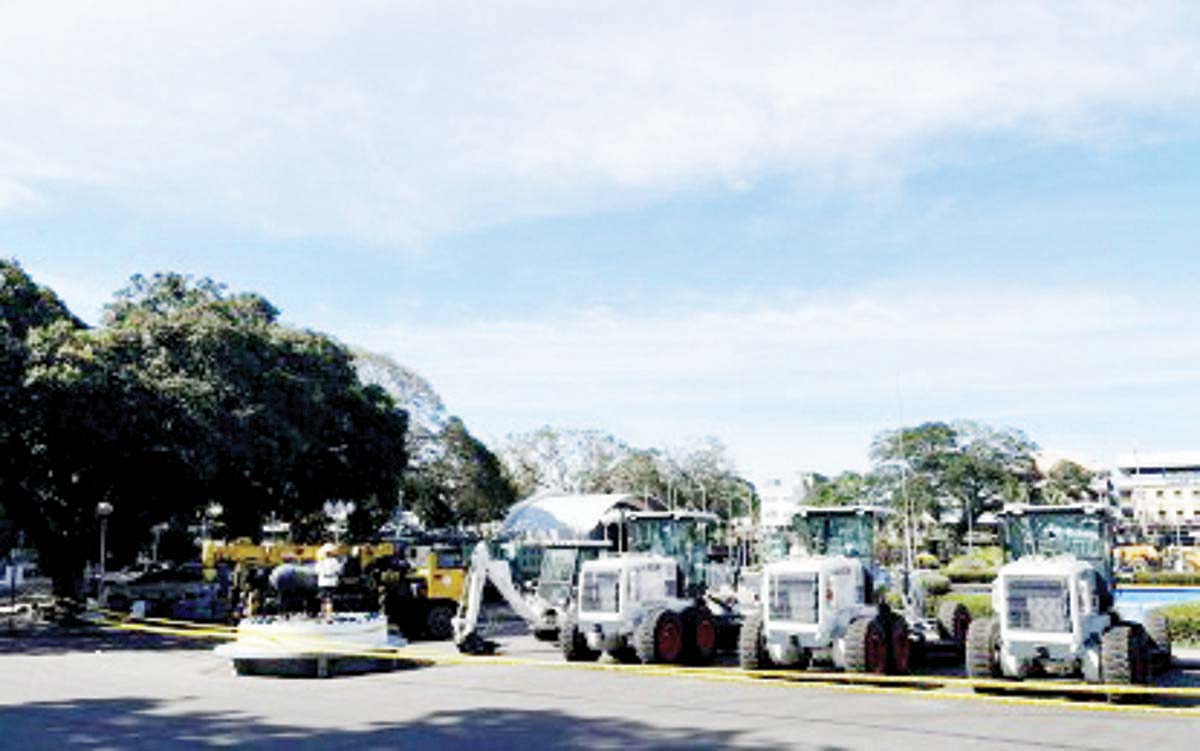 The Negros Oriental provincial government will deploy tractors, dump trucks, and other equipment to the local government units to mitigate the negative effects of the El Niño phenomenon. It will also procure some P20-million worth of rice to be distributed to affected farmers and fisherfolk. (PNA photo)