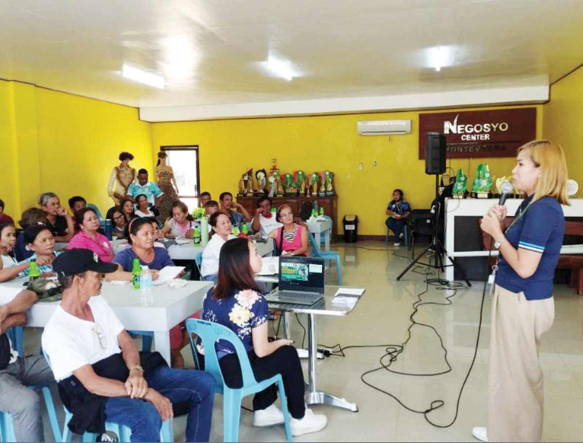 Negros Occidental Department of Agriculture - Agricultural Program Coordinating Office Agriculturist II Jenny Babe Torrenueva, said farmers can avail various assistance from the department that includes livestock such as chicken, goats, cattle, and swine under its “Livestock Enterprise for Economic Development” program.