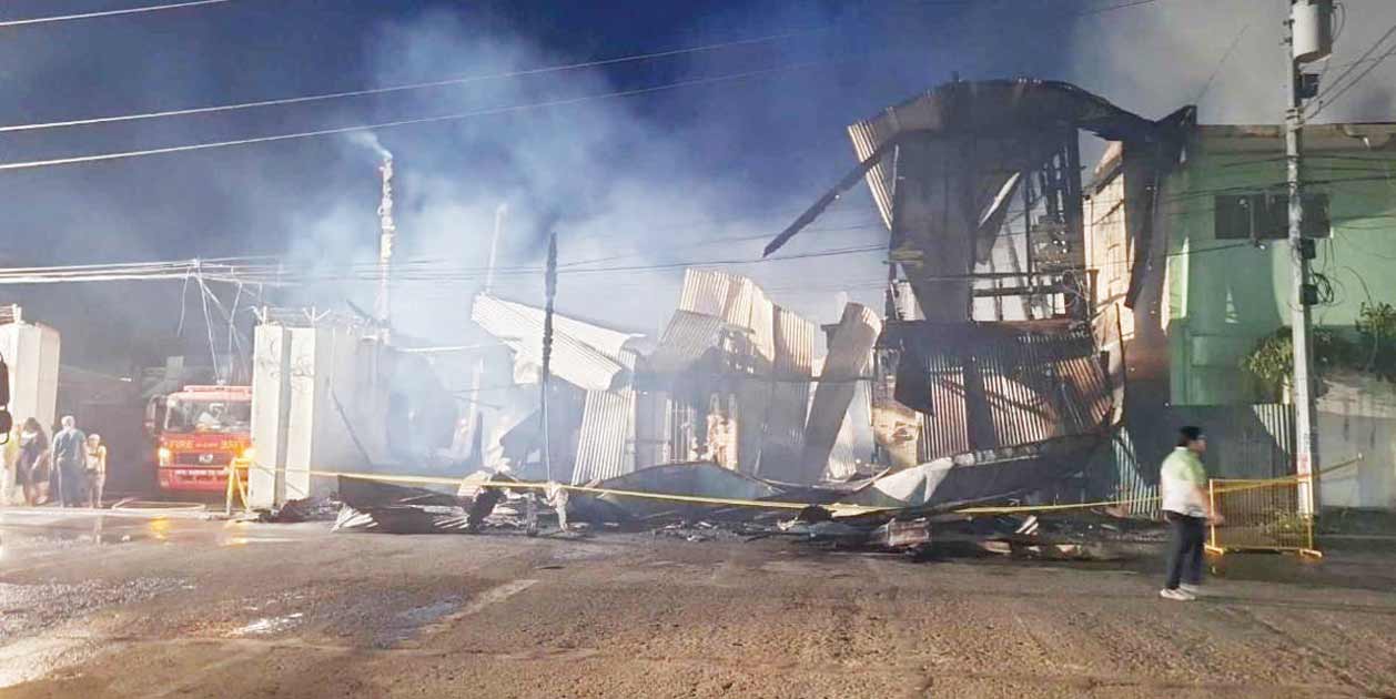 An elementary school and San Carlos City Mayor Renato Gustilo’s ancestral house were gutted in a fire in the city’s Barangay 5 on Friday, June 14, 2024. (San Carlos City LGU / Facebook photo)