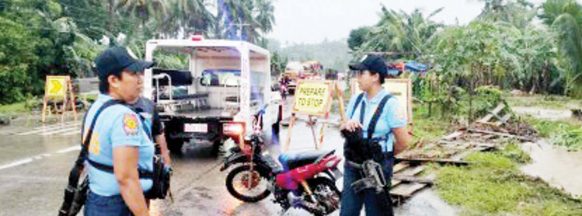 1 killed, 40 families rescued as flash flood hits NegOr village