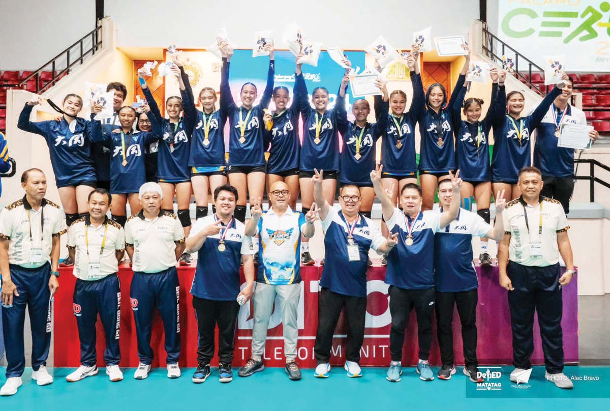 The Bacolod Tay Tung High School Thunderbolts, representing Western Visayas, claimed the 2024 Palarong Pambansa secondary girls’ volleyball gold medal. (Alec Bravo / DepEd photo)